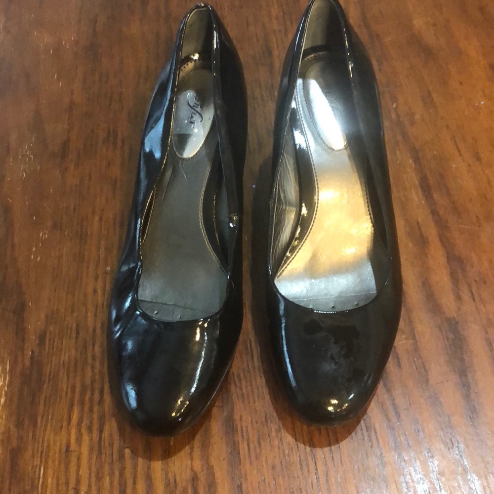Black heels - Picture 2 of 8
